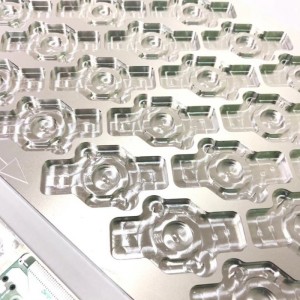 Приспособление прессы монтажной платы электронных частей CNC алюминия подвергая механической обработке подходящее
